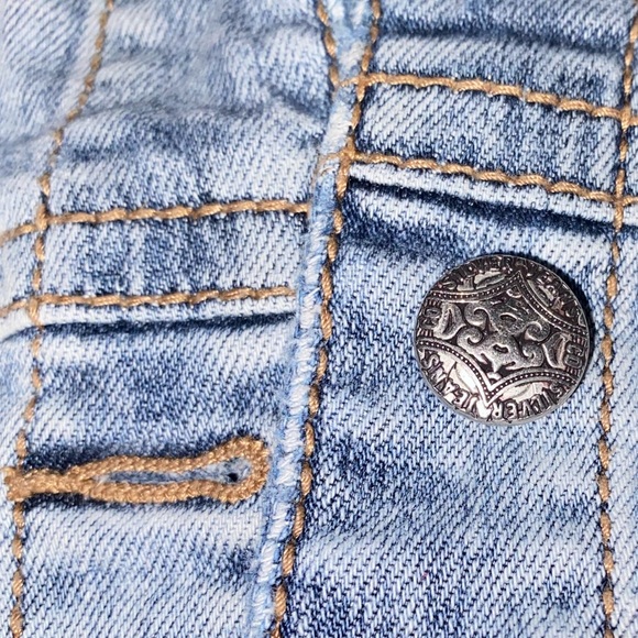 🧚‍♀️3for50$ Distressed jean vest - Picture 8 of 9